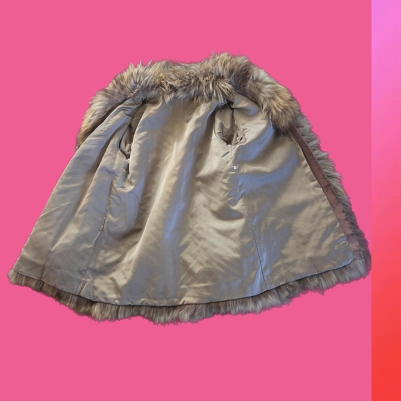 VINTAGE MIXED FURS DESIGNER COAT - Picture 5 of 9